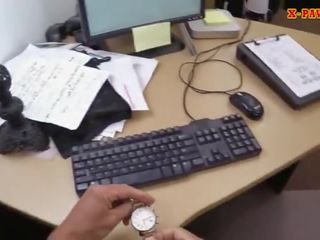 ماكر ضخم الثدي عمل lassie ثمل فوق إلى نقود