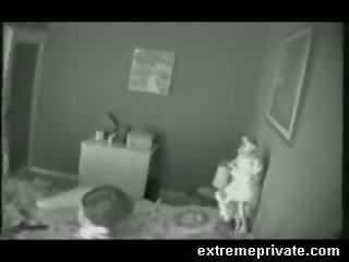 Espion came surprit matin masturbation ma mère agrafe