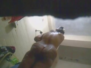 Yg boleh kawin hotty di kamar mandi
