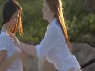 Blondie i brunetka lezboes miłość