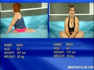 Bbws রেসলিং নগ্ন উপর ঐ মাদুর
