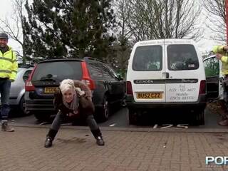 Fragile de la poitrine mature bree pisse en publique, hd cochon film e8