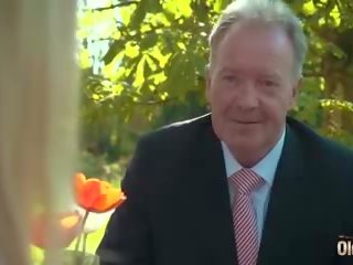 Jung blond stöhnen ficken ein alt mann sie schwalben seine