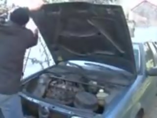 Kocica cheaty na mąż z samochód mechanic: darmowe brudne film 87