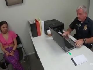 Cuffed dragă plimbari politai