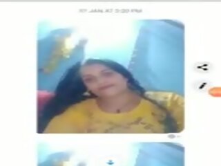Facebookhot aunty hema klipe të saj lakuriq trup në facebook thirrje